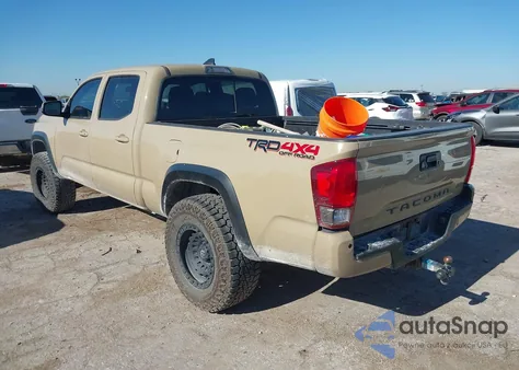 2017 Toyota Tacoma Trd Off Road z USA, uszkodzony, nr VIN 5TFDZ5BN8HX024238